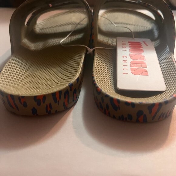 Freedom Moses Cheetah Kahki Slides Sandals. NWT - Picture 7 of 7